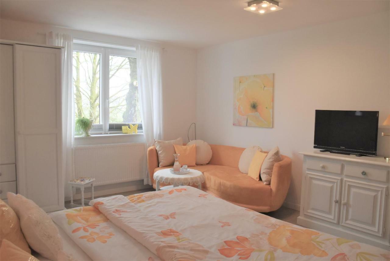 Gesundheitshof Denker Apartment Reußenköge Bagian luar foto